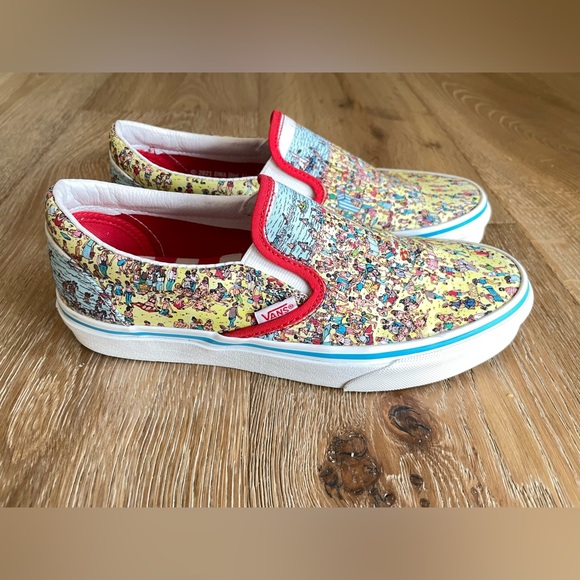 Vans X Wheres Waldo Classic Slip On Sneakers Shoes Womens Size 7.5 - Picture 3 of 9